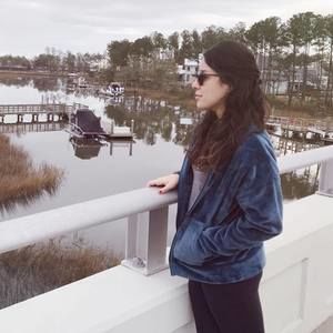 Meet your Posher, Gloria